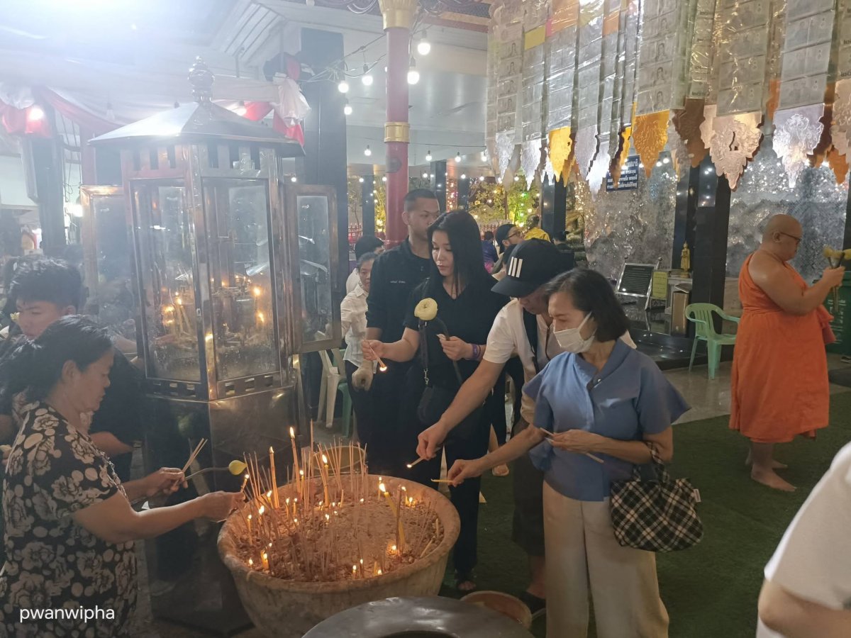 ร่วมกิจกรรมจิตอาสาบำเพ็ญประโยชน์ช่วยงานประจำปีวัดอินทรวิหาร ครั้งที่ 98